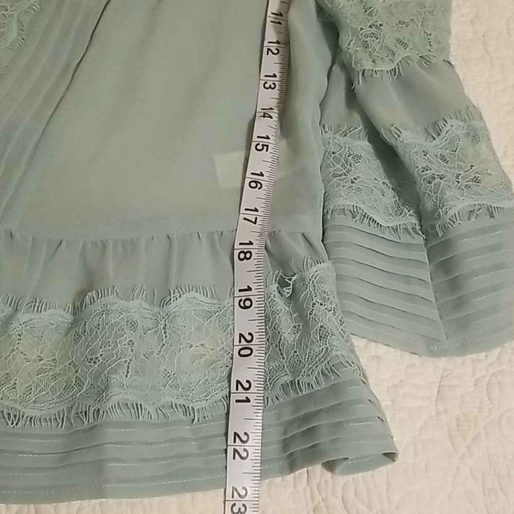 Mint colored sheer blouse - Picture 5 of 6